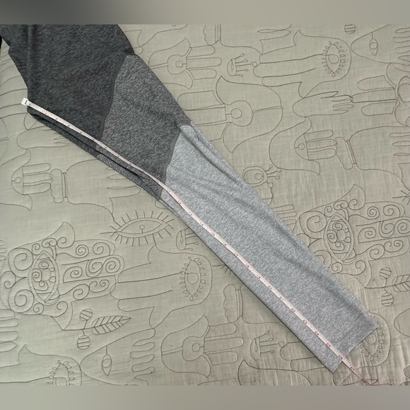 NWT Outdoor Voices 7/8 Springs Leggings XS Graphite/Ash - Picture 3 of 5